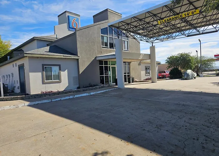 Motel 6 Sinton Tx